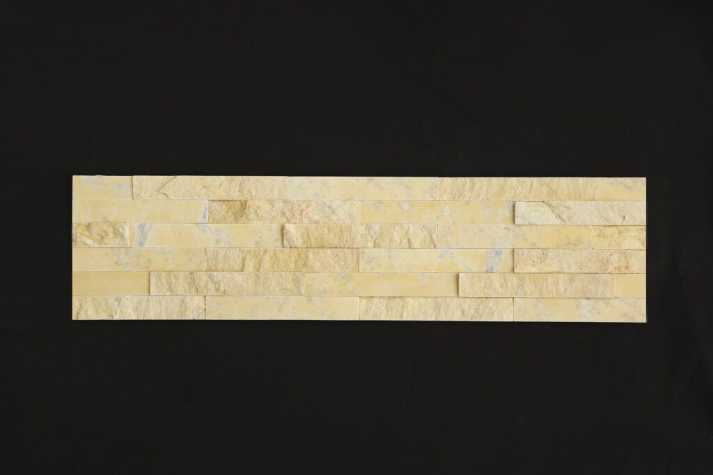 5-bar gold-mounted stone mixed with white