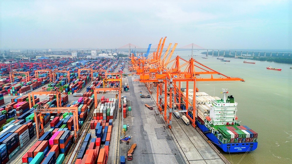 Global logistics and trade connection